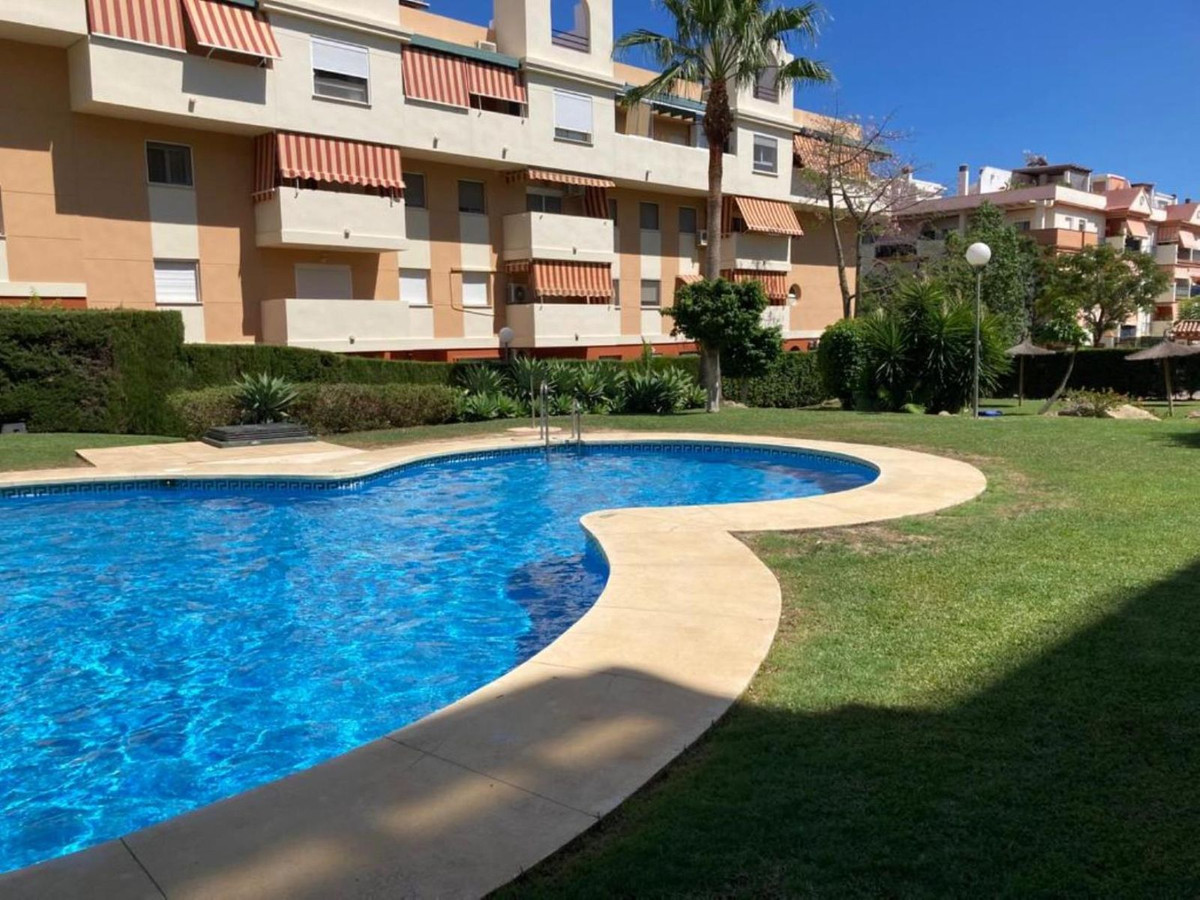 https://cdn.resales-online.com/public/6eeprtn6fa/properties/753c1ecd508d11eea6080217bc231ef4/w1200/1-7980e48d732b6fc85c14b43b94d2aa54.jpg?v=1694432520
