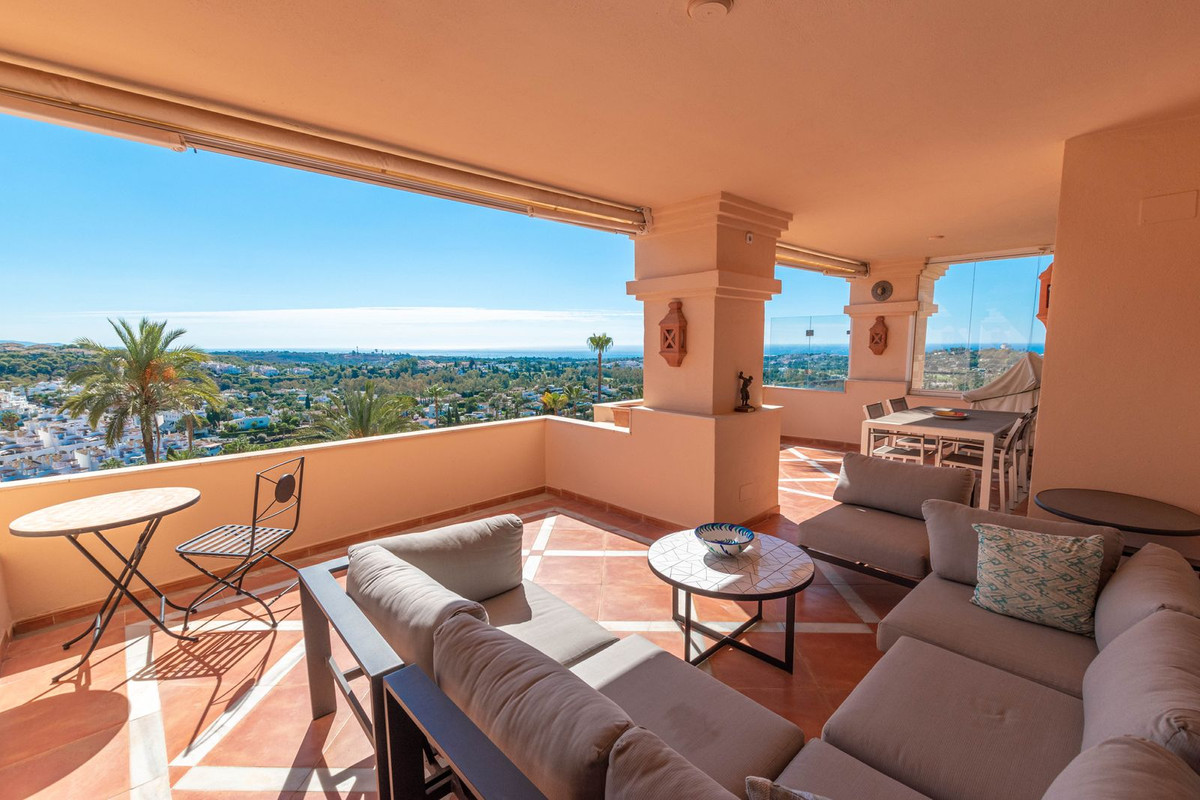 https://cdn.resales-online.com/public/608fhr78dk/properties/f002795a51a611eea6080217bc231ef4/w1200/1-7980e48d732b6fc85c14b43b94d2aa54.jpg?v=1694552918