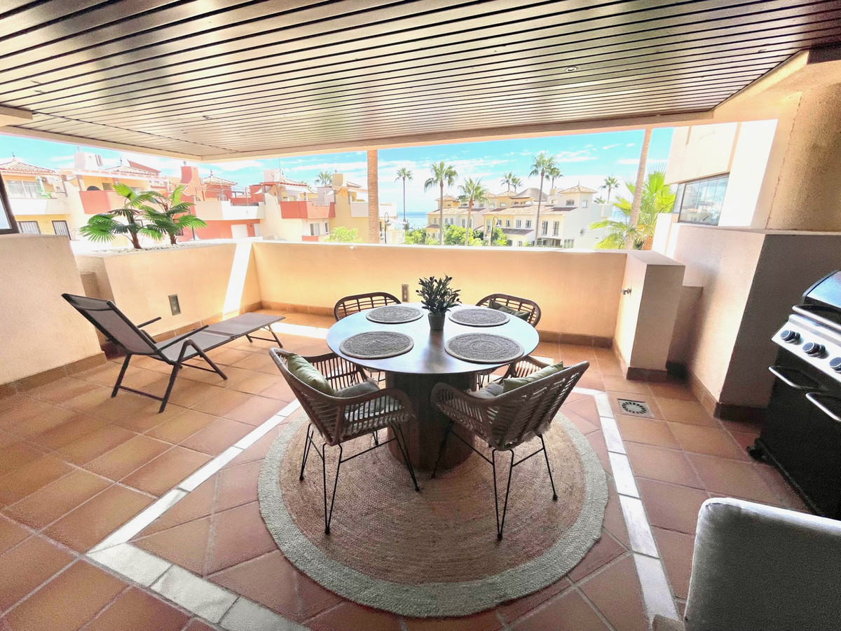 https://cdn.resales-online.com/public/92cqrna9i0/properties/4d3235d64a1d11eea6080217bc231ef4/w1200/1-7980e48d732b6fc85c14b43b94d2aa54.jpg?v=1693723620