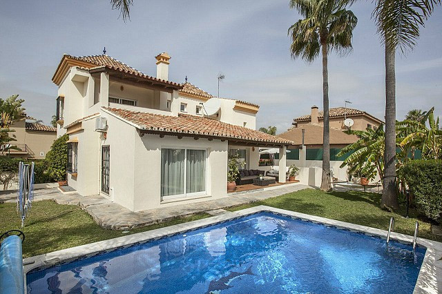 https://cdn.resales-online.com/public/cr1j1bmfb8/properties/lnvepmatzlhwwhk/w1200/1-7980e48d732b6fc85c14b43b94d2aa54.jpg?v=1611250336