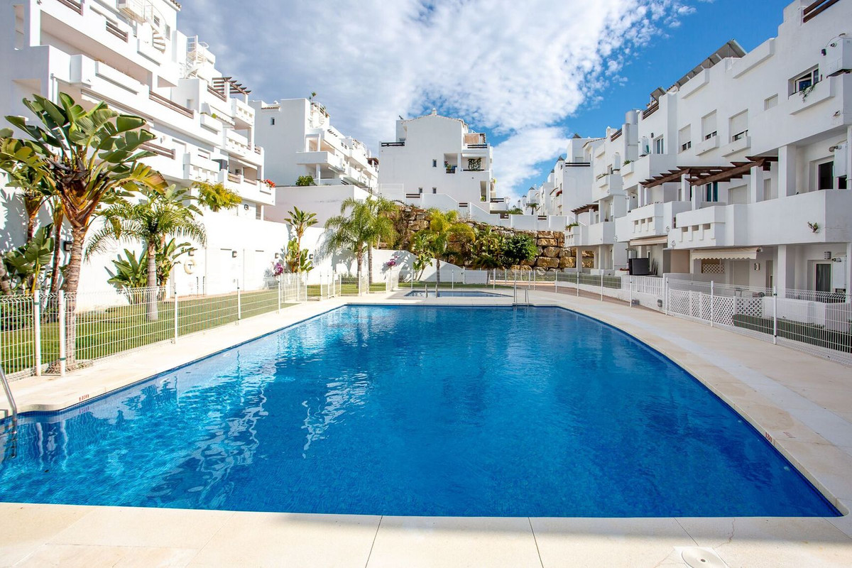 https://cdn.resales-online.com/public/ekq6eqjjbr/properties/f714c0cba95211ed84bd0217bc231ef4/w1200/1-7980e48d732b6fc85c14b43b94d2aa54.jpg?v=1676045931