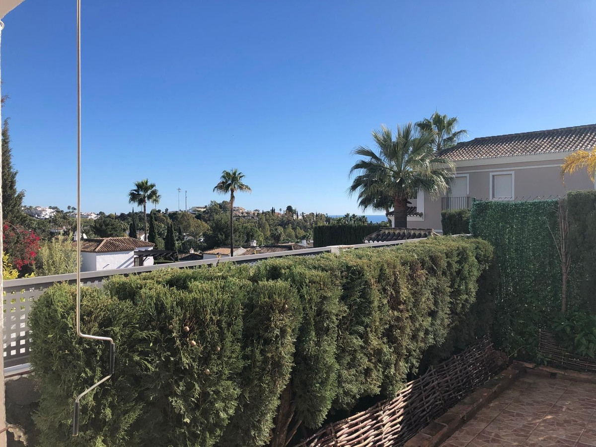 https://cdn.resales-online.com/public/f46j47fd2a/properties/8889487e4ca011eea6080217bc231ef4/w1200/1-7980e48d732b6fc85c14b43b94d2aa54.jpg?v=1694788221