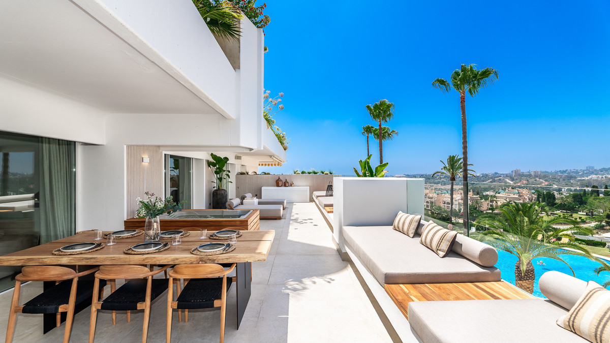 https://cdn.resales-online.com/public/txv46fuv30/properties/9e332741544e11eea6080217bc231ef4/w1200/1-7980e48d732b6fc85c14b43b94d2aa54.jpg?v=1694844313