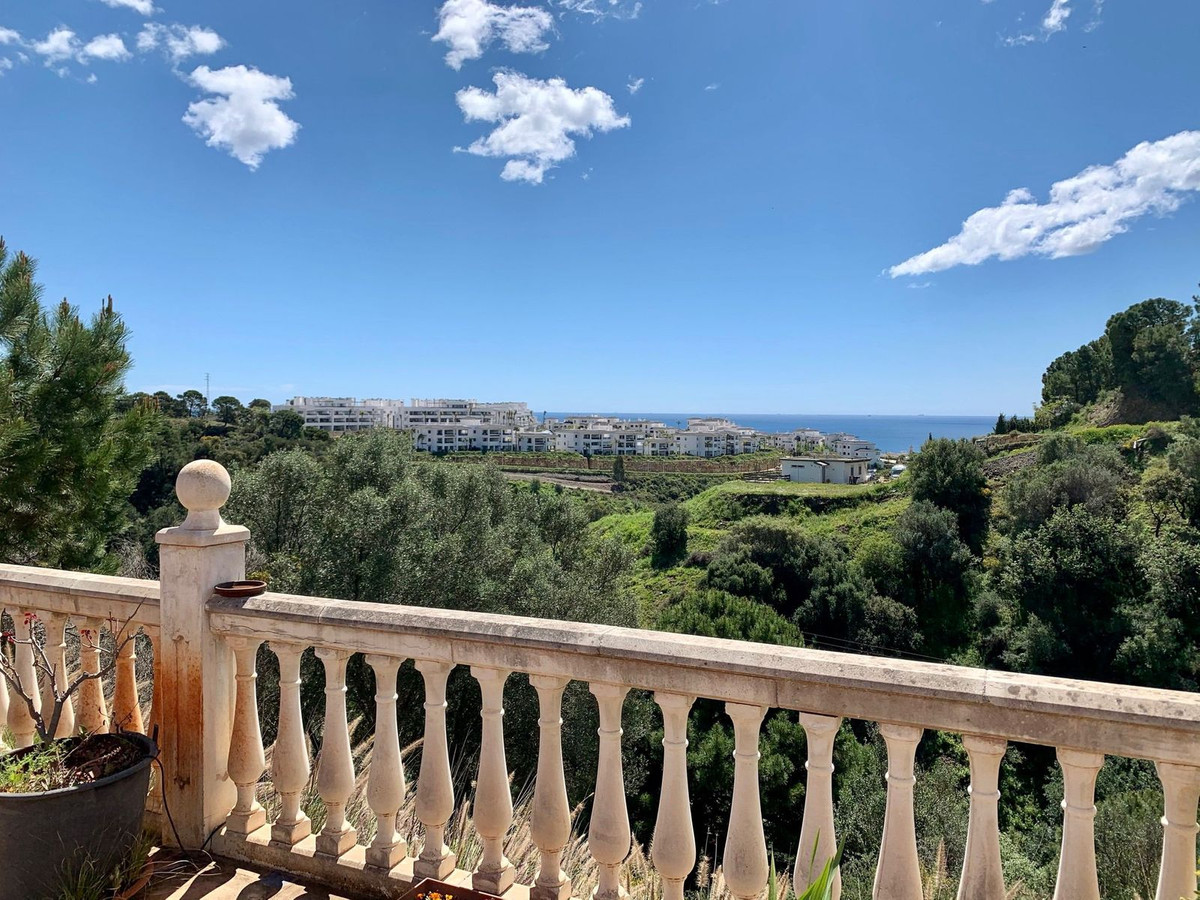 https://cdn.resales-online.com/public/ywcr93z9ju/properties/fbd43a06218611eea7b50217bc231ef4/w1200/1-7980e48d732b6fc85c14b43b94d2aa54.jpg?v=1695037216