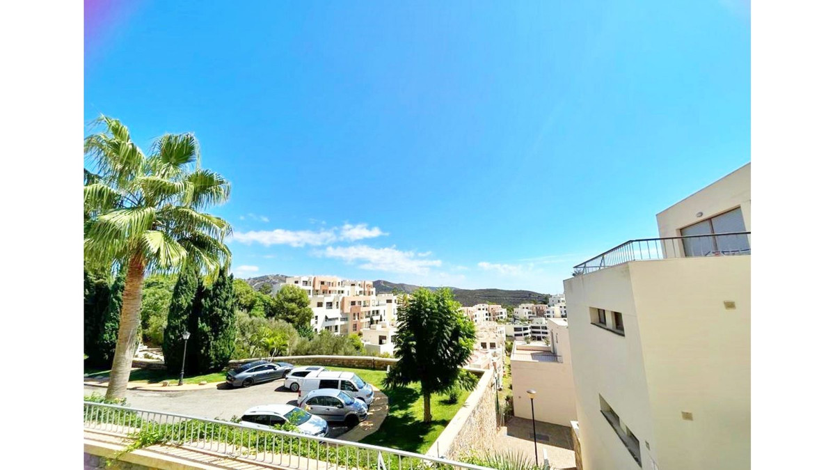 https://cdn.resales-online.com/public/uhu060fbcr/properties/88a0276f56fd11eea6080217bc231ef4/w1200/1-7980e48d732b6fc85c14b43b94d2aa54.jpg?v=1695205362