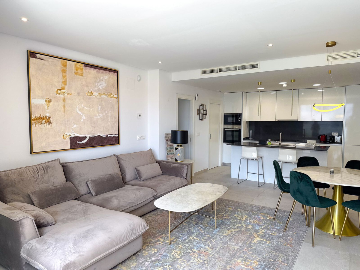 https://cdn.resales-online.com/public/3gccpne2s8/properties/6ad39e6f57ce11eea6080217bc231ef4/w1200/1-7980e48d732b6fc85c14b43b94d2aa54.jpg?v=1695231422