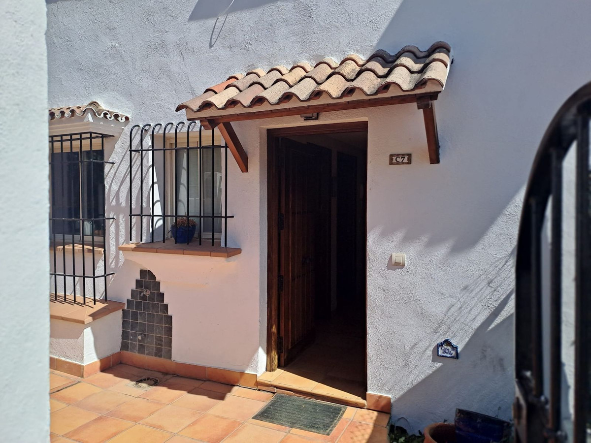 https://cdn.resales-online.com/public/0028658skg/properties/af2caa1057ba11eea6080217bc231ef4/w1200/1-7980e48d732b6fc85c14b43b94d2aa54.jpg?v=1695309119