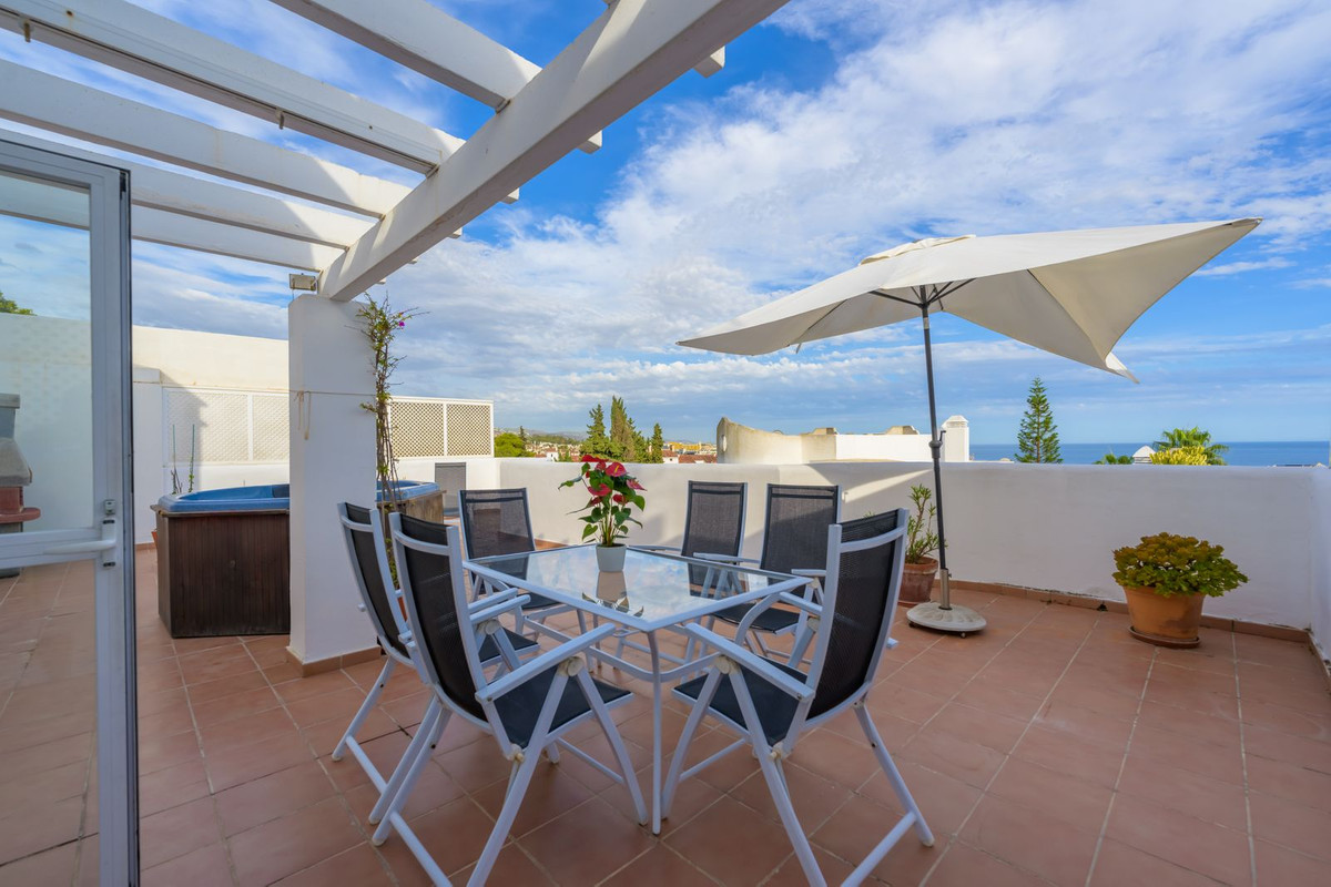 https://cdn.resales-online.com/public/0dajlvabho/properties/d5a1e121594a11eea6080217bc231ef4/w1200/1-7980e48d732b6fc85c14b43b94d2aa54.jpg?v=1695400994