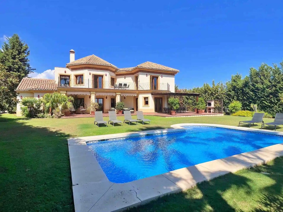 https://cdn.resales-online.com/public/jlgx83rfgu/properties/9679390d5e1211eea6080217bc231ef4/w1200/1-7980e48d732b6fc85c14b43b94d2aa54.jpg?v=1695919003