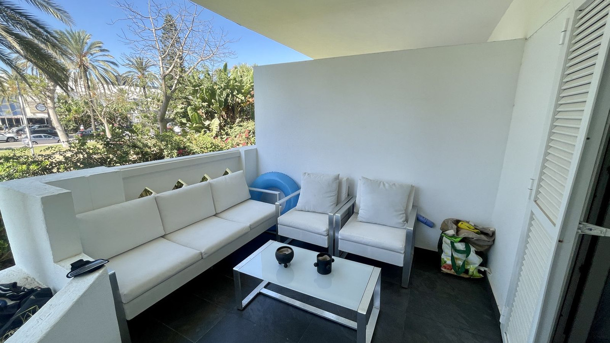 https://cdn.resales-online.com/public/frn6qdl71g/properties/02e8e575613111eea6080217bc231ef4/w1200/1-7980e48d732b6fc85c14b43b94d2aa54.jpg?v=1696261418