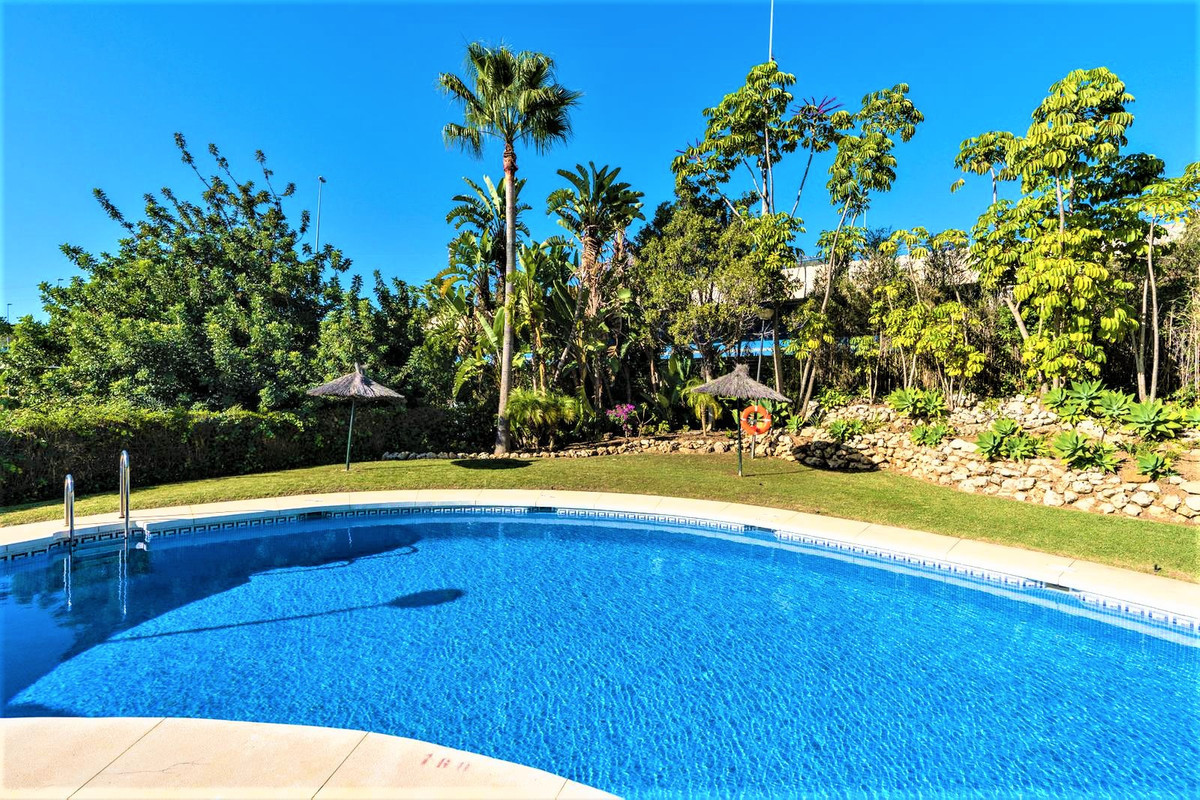 https://cdn.resales-online.com/public/tvd64zcaq6/properties/96ad87e96a4c11eea6080217bc231ef4/w1200/1-7980e48d732b6fc85c14b43b94d2aa54.jpg?v=1697262367