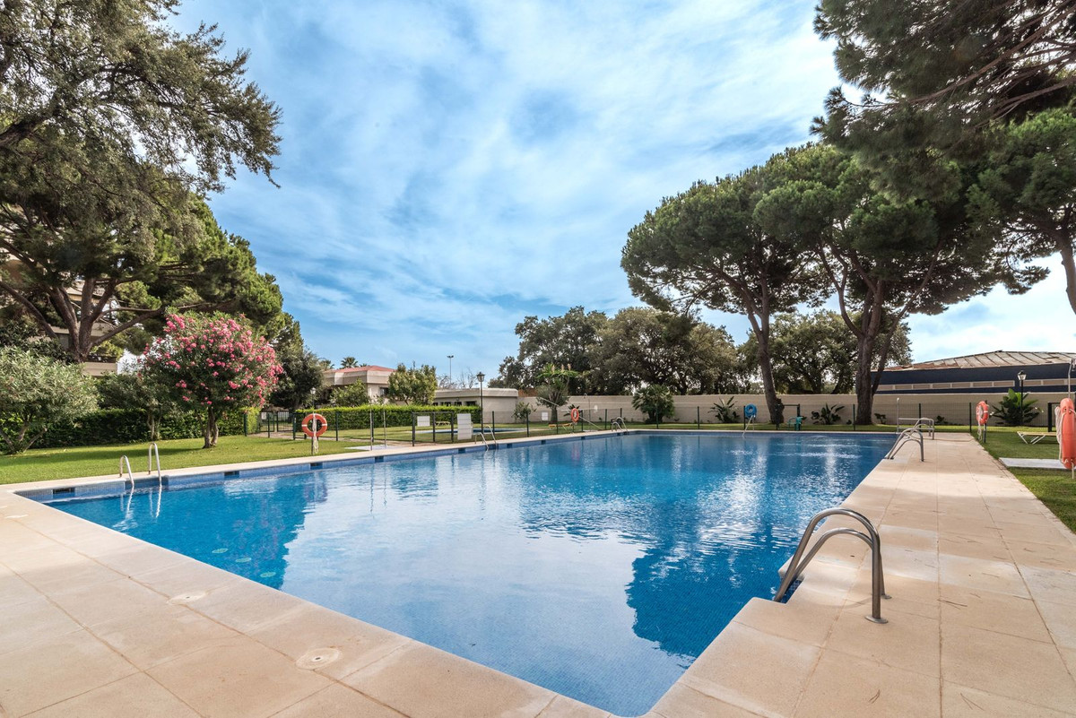 https://cdn.resales-online.com/public/wvndwbkuht/properties/b5bd5e616ce711eea6080217bc231ef4/w1200/1-7980e48d732b6fc85c14b43b94d2aa54.jpg?v=1697619954
