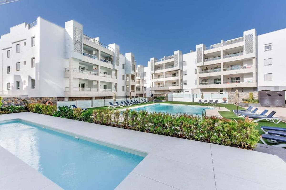https://cdn.resales-online.com/public/figrlr6em6/properties/cf97c26a77d911ee8fbe0217bc231ef4/w1200/1-7980e48d732b6fc85c14b43b94d2aa54.jpg?v=1698764026