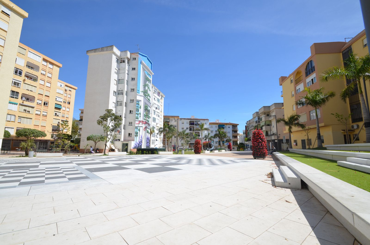 https://cdn.resales-online.com/public/u3l2ad5ic9/properties/e7e640d9772b11ee8fbe0217bc231ef4/w1200/1-7980e48d732b6fc85c14b43b94d2aa54.jpg?v=1698760894