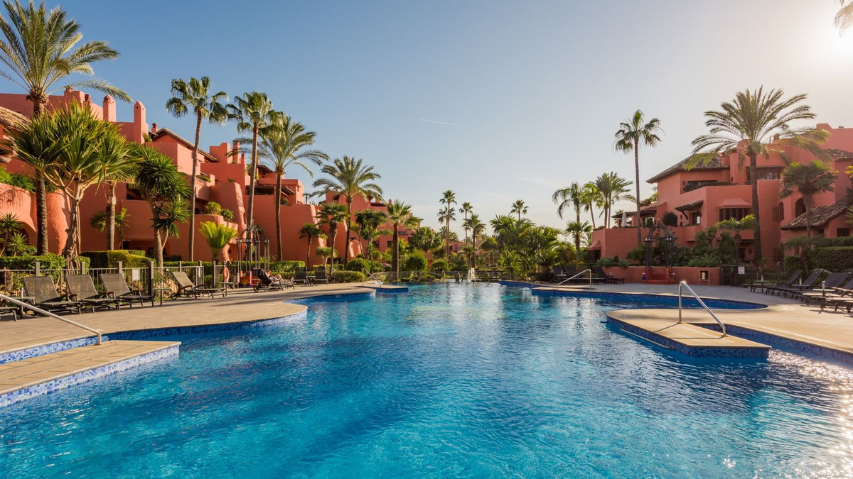 https://cdn.resales-online.com/public/sa16tv5ssr/properties/c4dd87d0ad1811ed84bd0217bc231ef4/w1200/1-7980e48d732b6fc85c14b43b94d2aa54.jpg?v=1676460425