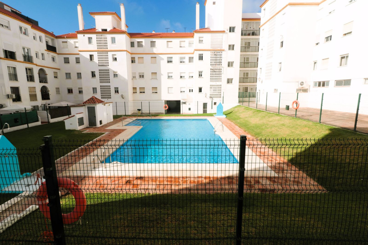 https://cdn.resales-online.com/public/swt24est18/properties/5401fbea48d511eea6080217bc231ef4/w1200/1-7980e48d732b6fc85c14b43b94d2aa54.jpg?v=1697534903