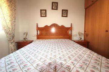 https://cdn.resales-online.com/public/swt24est18/properties/5401fbea48d511eea6080217bc231ef4/w1200/12-53013098fcab6c38b1379cd33298e050.jpg?v=1697534903
