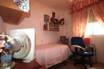 https://cdn.resales-online.com/public/swt24est18/properties/5401fbea48d511eea6080217bc231ef4/w1200/14-d70dc3102c00d7be0e872dfe1c1f86d7.jpg?v=1697534903