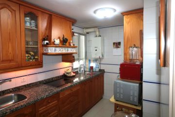 https://cdn.resales-online.com/public/swt24est18/properties/5401fbea48d511eea6080217bc231ef4/w1200/16-ec67b526875bf0124b6ce4328a754439.jpg?v=1697534903