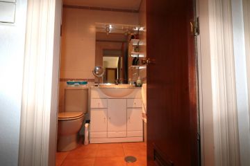 https://cdn.resales-online.com/public/swt24est18/properties/5401fbea48d511eea6080217bc231ef4/w1200/19-d0ed7da2012a09046d307c195d98e7d6.jpg?v=1697534903