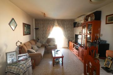 https://cdn.resales-online.com/public/swt24est18/properties/5401fbea48d511eea6080217bc231ef4/w1200/8-e64a9055bba3e77ac8aca3b893cdf826.jpg?v=1697534903