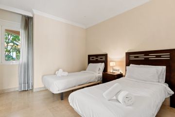 https://cdn.resales-online.com/public/1k5stslnpi/properties/370d130385d311eeb0180217bc231ef4/w1200/14-d70dc3102c00d7be0e872dfe1c1f86d7.jpg?v=1700288870