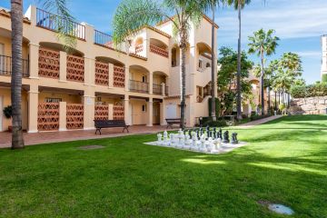 https://cdn.resales-online.com/public/1k5stslnpi/properties/370d130385d311eeb0180217bc231ef4/w1200/19-d0ed7da2012a09046d307c195d98e7d6.jpg?v=1700288870