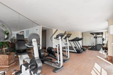 https://cdn.resales-online.com/public/1k5stslnpi/properties/370d130385d311eeb0180217bc231ef4/w1200/20-d1f7658cbe4ba6cd8666fec30fba80ad.jpg?v=1700288870