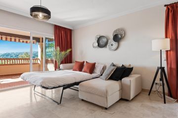 https://cdn.resales-online.com/public/1k5stslnpi/properties/370d130385d311eeb0180217bc231ef4/w1200/27-f6e8bc237ba13ac4c268badec6354f3d.jpg?v=1700288870