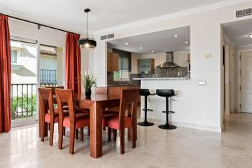 https://cdn.resales-online.com/public/1k5stslnpi/properties/370d130385d311eeb0180217bc231ef4/w1200/4-c23c0f86247804fa50226aecd8b0b2c8.jpg?v=1700288870