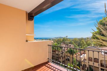 https://cdn.resales-online.com/public/1k5stslnpi/properties/370d130385d311eeb0180217bc231ef4/w1200/33-f37a7fab00fce6ff6b895520b67d6d6d.jpg?v=1700288870