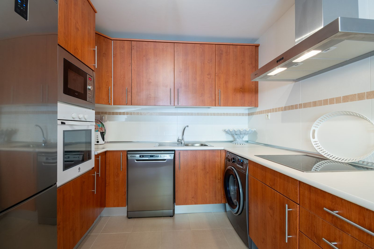 https://cdn.resales-online.com/public/v8b00unuc7/properties/d5b74dcc849111eeb0180217bc231ef4/w1200/25-45e7a00e8ada30030040e20a35fbccfd.jpg?v=1700300968