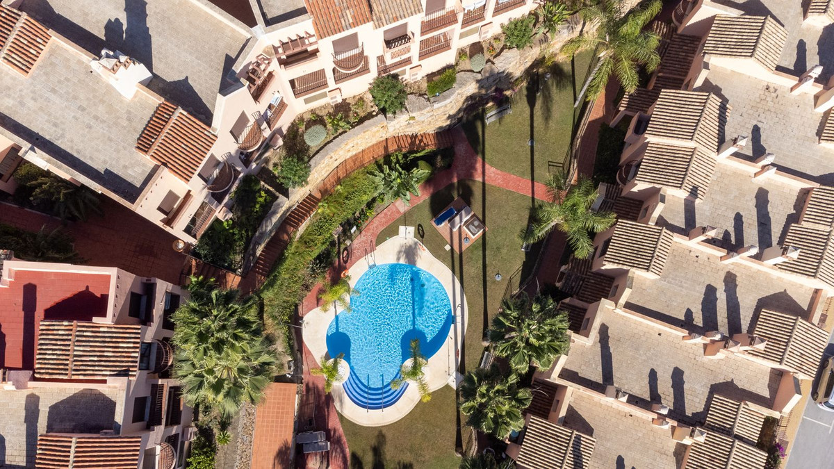 https://cdn.resales-online.com/public/v8b00unuc7/properties/d5b74dcc849111eeb0180217bc231ef4/w1200/44-a9b00fef606e1a421f9431575315bbcb.jpg?v=1700300968