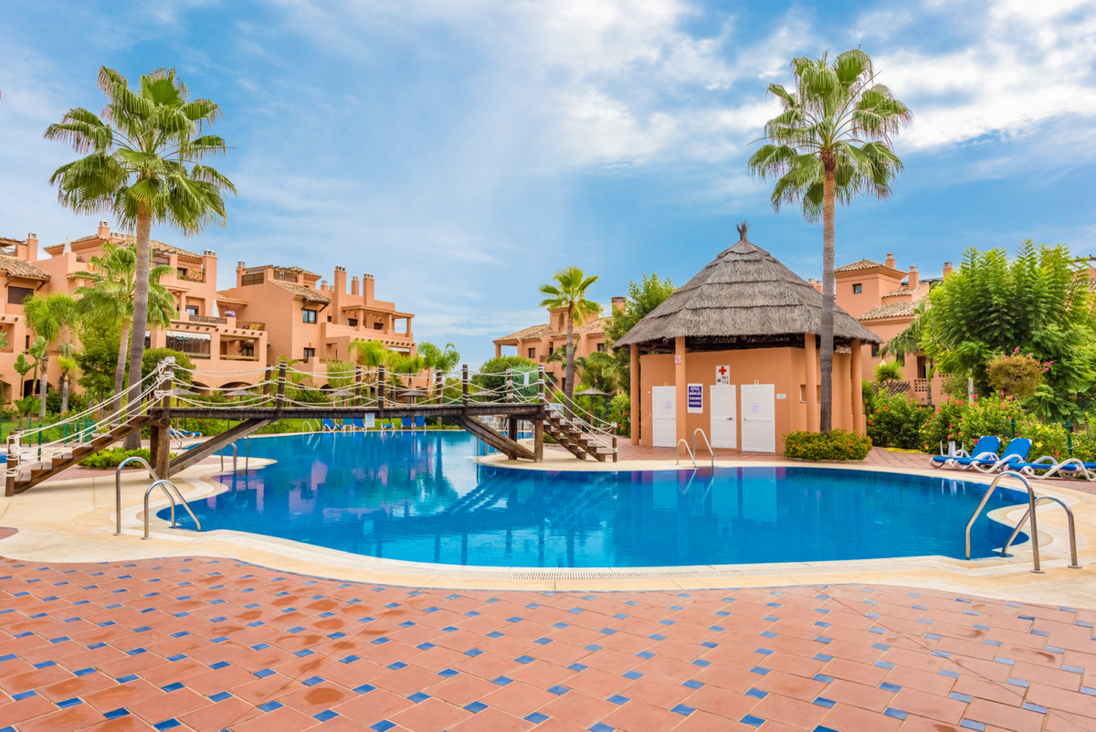 https://cdn.resales-online.com/public/5em70cvk9j/properties/e32a937e83ac11eeb0180217bc231ef4/w1200/23-79897b85162c6a486c7a4d1eb46924dd.jpg?v=1700052506