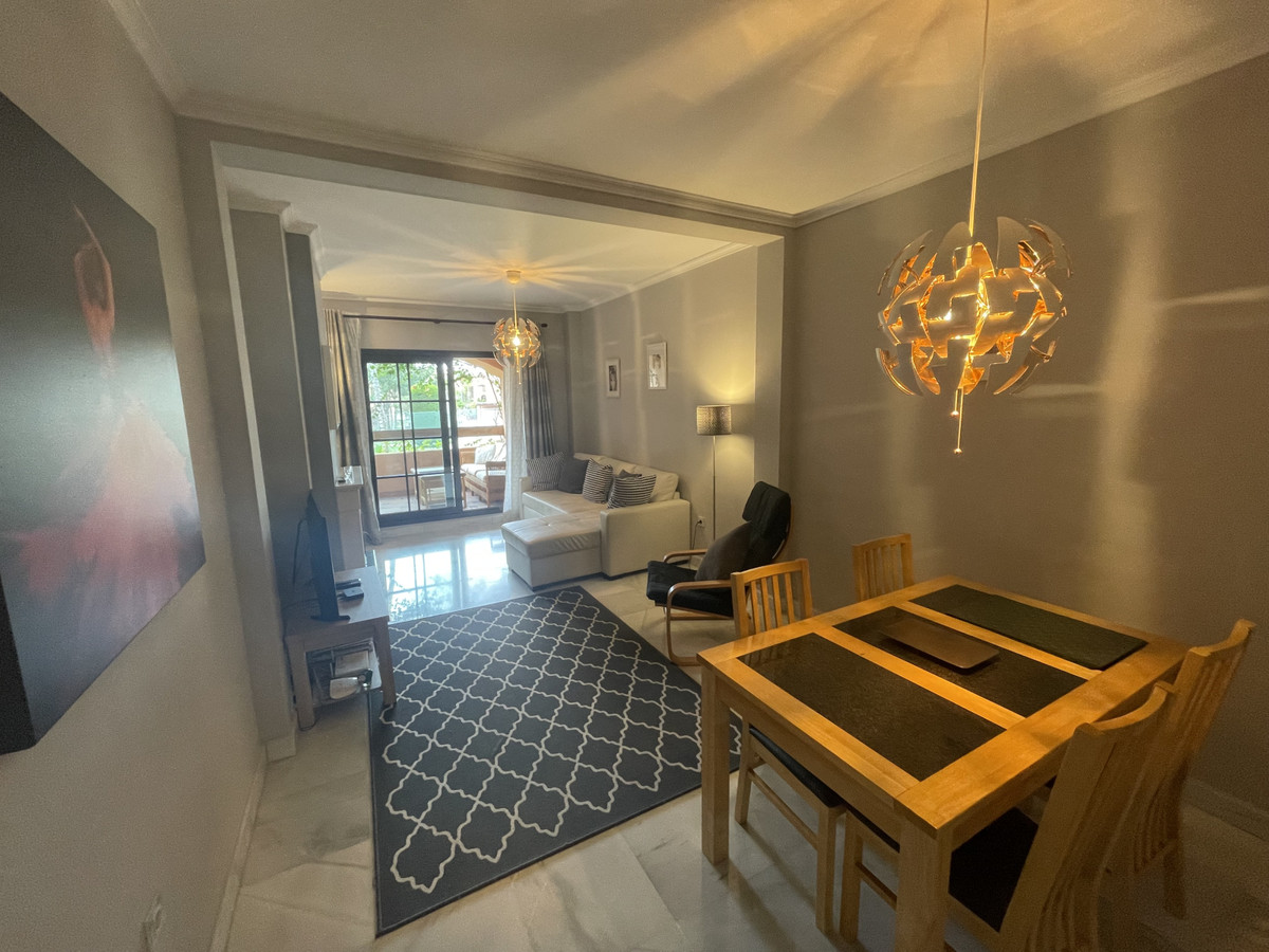 https://cdn.resales-online.com/public/5em70cvk9j/properties/e32a937e83ac11eeb0180217bc231ef4/w1200/4-c23c0f86247804fa50226aecd8b0b2c8.jpg?v=1700052506