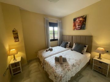 https://cdn.resales-online.com/public/5em70cvk9j/properties/e32a937e83ac11eeb0180217bc231ef4/w1200/14-d70dc3102c00d7be0e872dfe1c1f86d7.jpg?v=1700052506