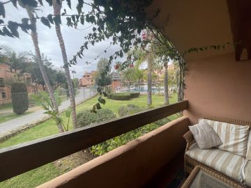 https://cdn.resales-online.com/public/5em70cvk9j/properties/e32a937e83ac11eeb0180217bc231ef4/w1200/6-241328e1bcc9c0d8ce1222beb6c967a8.jpg?v=1700052506