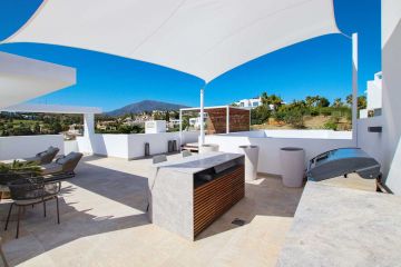 https://cdn.resales-online.com/public/ee6weu4d1c/properties/f5eabe51629d11eea6080217bc231ef4/w1200/18-cc72f169493c096e712837ff5d8b6e41.jpg?v=1696421490