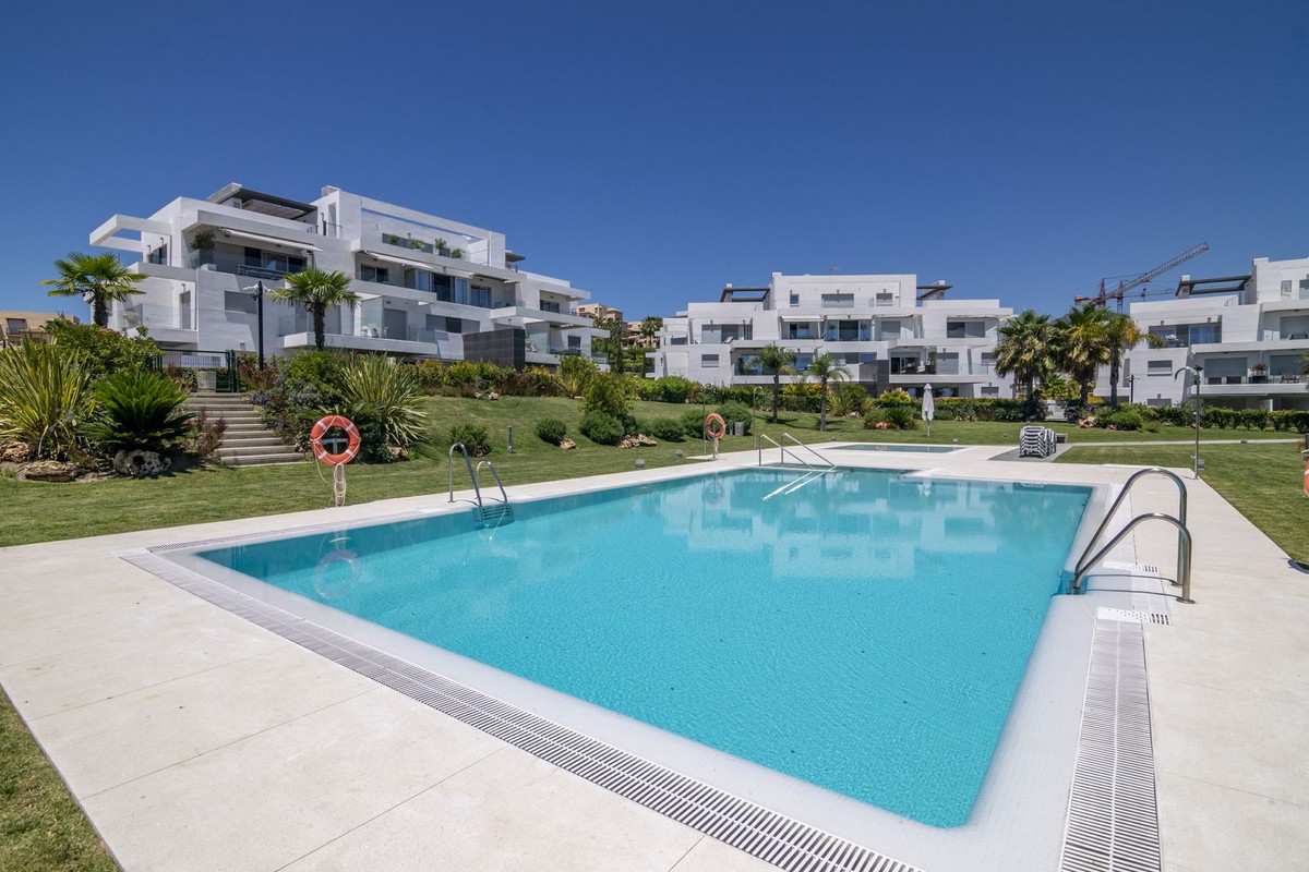 https://cdn.resales-online.com/public/1bqt55a2f5/properties/e9ef9d0a87ca11eeb0180217bc231ef4/w1200/1-7980e48d732b6fc85c14b43b94d2aa54.jpg?v=1700506724