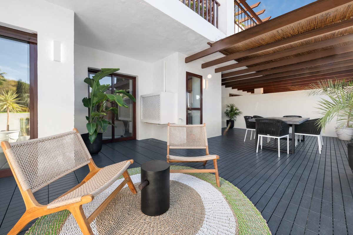 https://cdn.resales-online.com/public/14ldb8kixc/properties/1c1e86ee8dc211eeb0180217bc231ef4/w1200/1-7980e48d732b6fc85c14b43b94d2aa54.jpg?v=1701161132