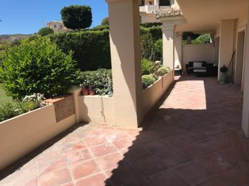 https://cdn.resales-online.com/public/4u8i2in212/properties/lwymruwysmicwjz/w1200/19-d0ed7da2012a09046d307c195d98e7d6.jpg?v=1613492969