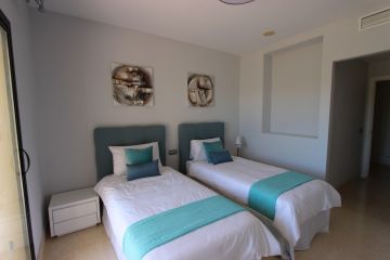 https://cdn.resales-online.com/public/4u8i2in212/properties/lwymruwysmicwjz/w1200/9-467d0cee5b725f3ef65f102a0c2e69c0.jpg?v=1613492969