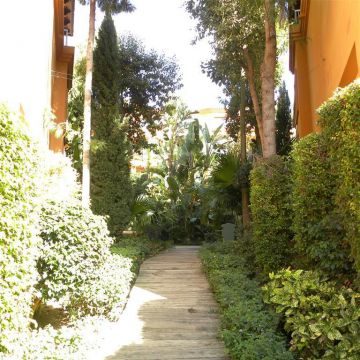 https://cdn.resales-online.com/public/3vj4stv61j/properties/nskfazmmxlxagbq/w1200/25-45e7a00e8ada30030040e20a35fbccfd.jpg?v=1675710676