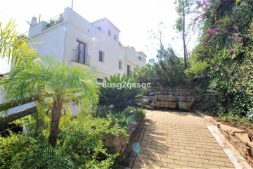 https://cdn.resales-online.com/public/8usg2qssqc/properties/vfhozdjbquxgujj/w1200/30-5e8634ec9576c9ad4825a6dec5b5d375.jpg?v=1634124140