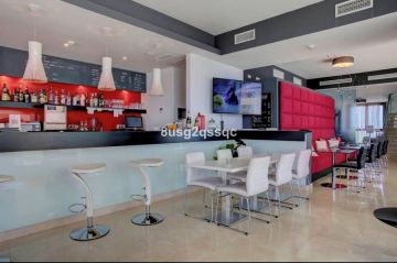 https://cdn.resales-online.com/public/8usg2qssqc/properties/vfhozdjbquxgujj/w1200/37-1d70d218e897435ff17cdff8e99bb5bf.jpg?v=1634124140