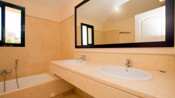 https://cdn.resales-online.com/public/v769rendpm/properties/rwroqeibcdsmhjy/w1200/9-467d0cee5b725f3ef65f102a0c2e69c0.jpg?v=1608130947