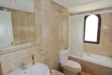 https://cdn.resales-online.com/public/89kcvpt69u/properties/qewenoazuxswess/w1200/15-11d12f2f454f2f5e9b981fdd8b901d51.jpg?v=1693327223
