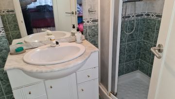 https://cdn.resales-online.com/public/7i68p4bai0/properties/vmmyztvwptovtnq/w1200/61-ea32560fa3ba4564253414fcf6dc068a.jpg?v=1647892645