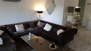 https://cdn.resales-online.com/public/7i68p4bai0/properties/vmmyztvwptovtnq/w1200/64-007290d858e939c7b4c4023ae016965a.jpg?v=1647892645