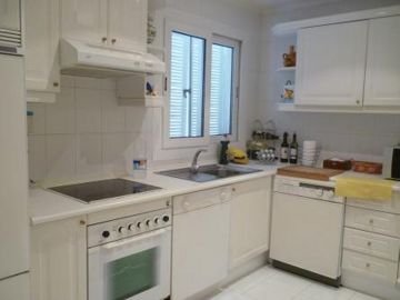 https://cdn.resales-online.com/public/bf93ikfesu/properties/gexboiowbfamkaj/w1200/10-bb915d1cb19341576dcdc994b81ab9c5.jpg?v=1668235326
